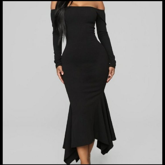Fashion Nova Dresses & Skirts - FASHION NOVA XL BLACK OFF SHOULDER FLARED DRESS